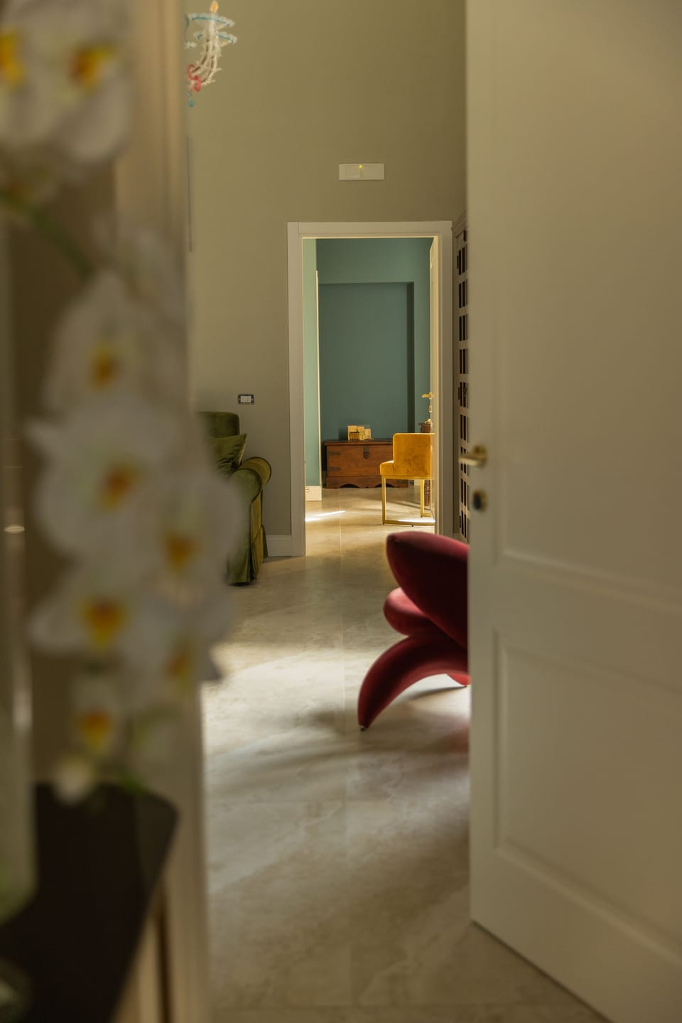 Deluxe Suite, Balcony, Garden View | Living area | 50-inch Smart TV with digital channels, pay movies, streaming services