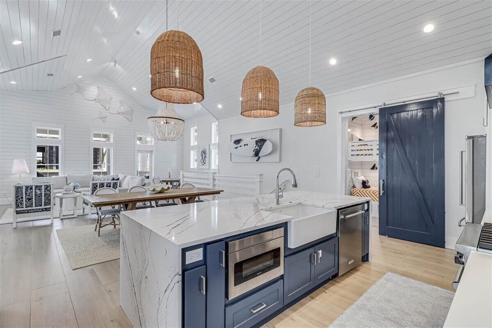 House (5 Bedrooms) | Interior