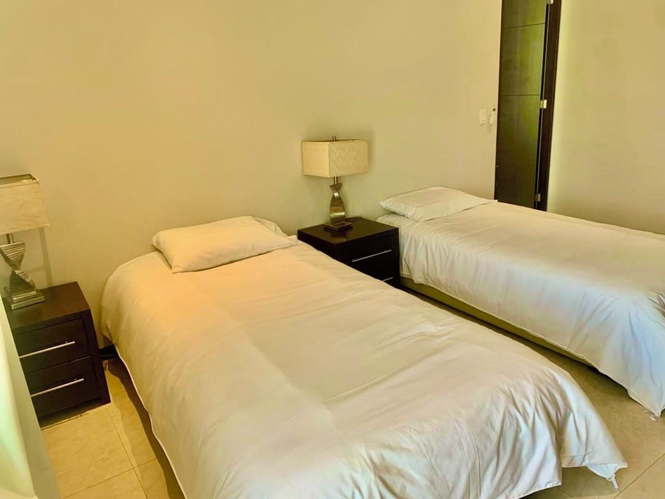 Family Apartment | 4 bedrooms, free WiFi