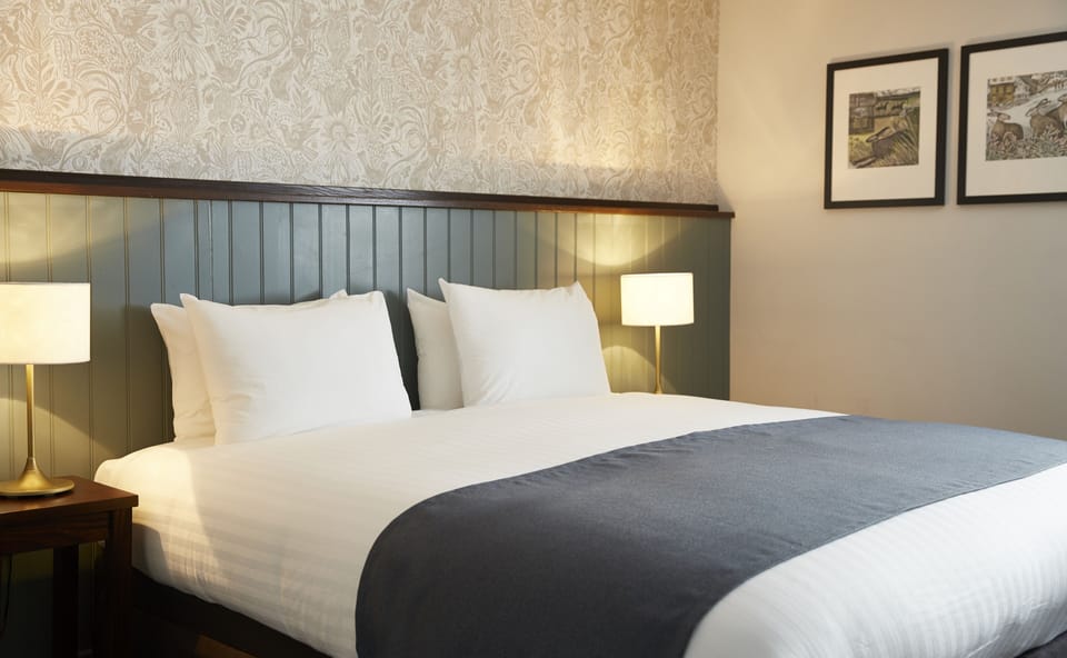 Double Room | Desk, blackout drapes, free WiFi