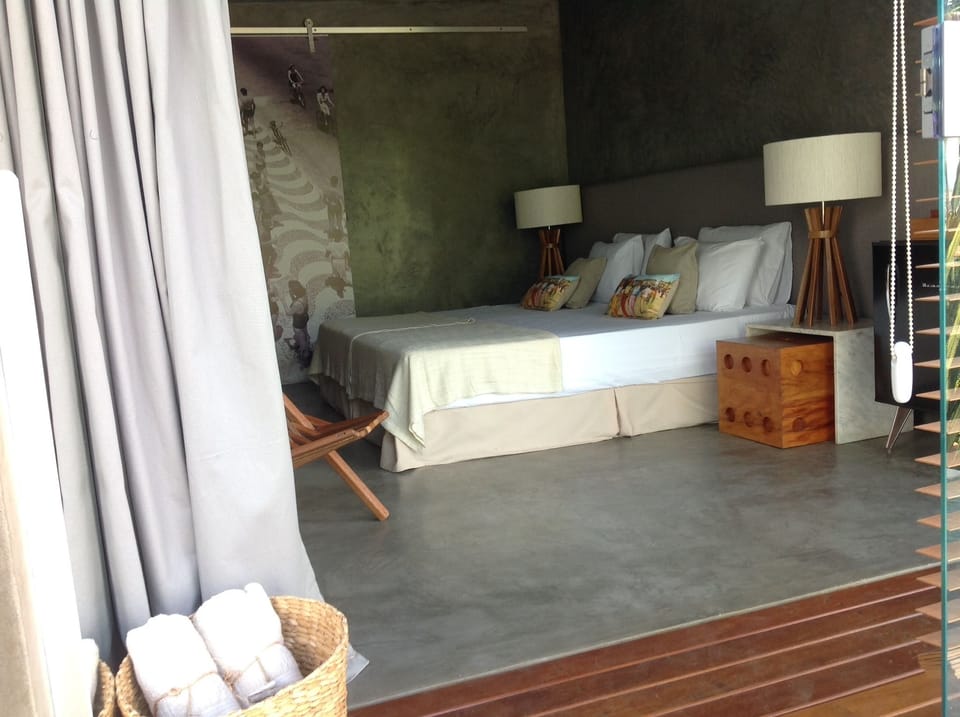 Suite Carioca | Premium bedding, minibar, in-room safe, individually decorated