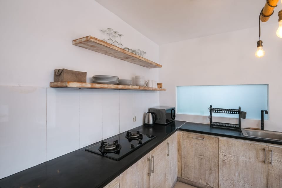 Villa, 3 Bedrooms, Pool View | Private kitchen | Fridge, microwave, stovetop, electric kettle