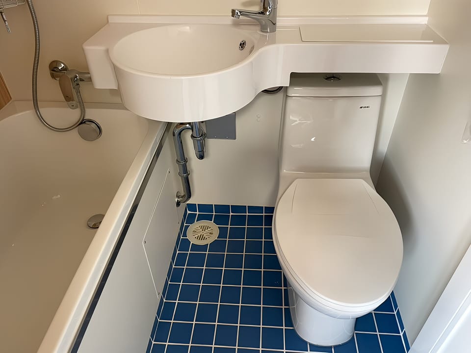 Combined shower/tub, hair dryer (on request), towels, shampoo
