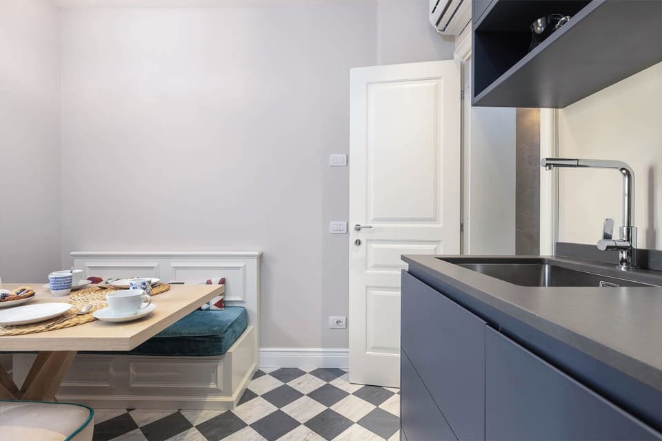 Panoramic Apartment, City View | Private kitchen | Full-size fridge, oven, stovetop, dishwasher