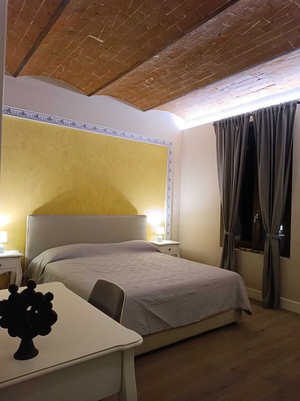 Standard Room | Pillowtop beds, desk, free WiFi, bed sheets