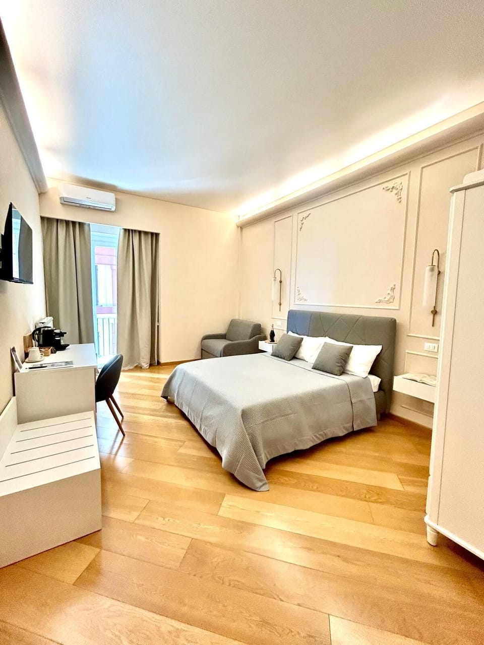 Luxury Room, Sea View | Egyptian cotton sheets, premium bedding, memory foam beds, minibar