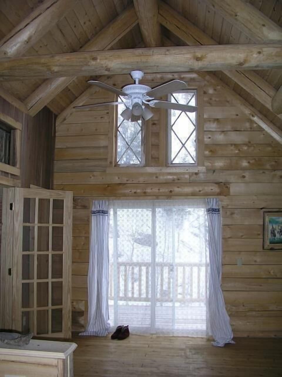 Deluxe Cabin, Multiple Bedrooms, 2 Bathrooms | 5 bedrooms, free rollaway beds