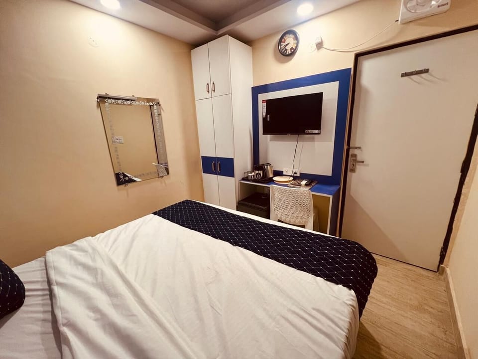 1 bedroom, soundproofing