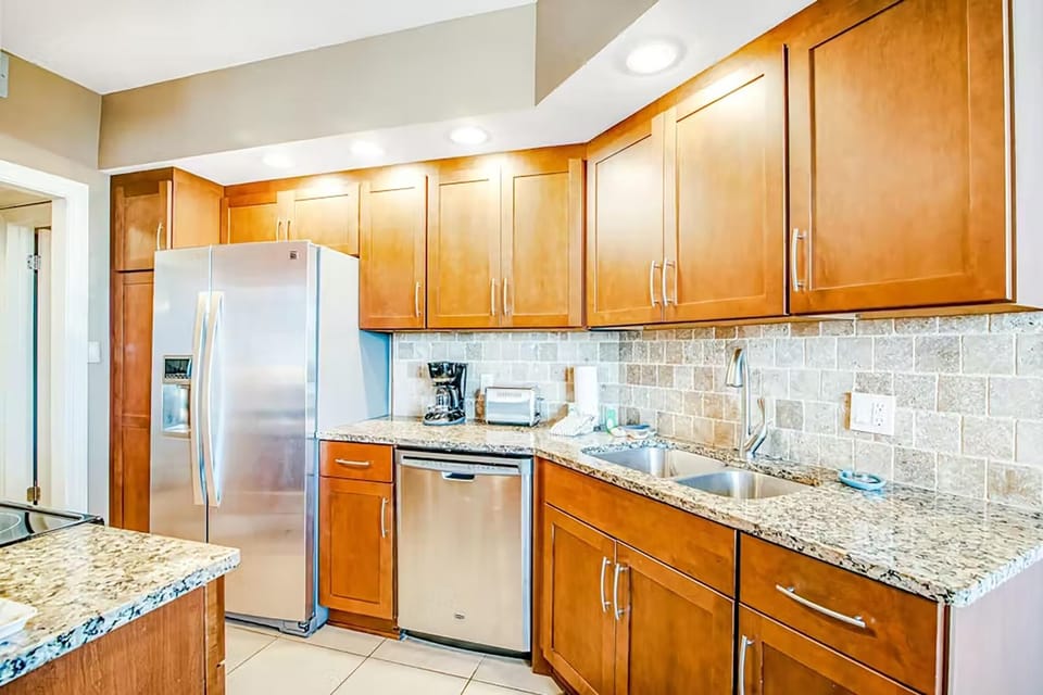 Condo, Multiple Beds (Surfside Resort #505) | Private kitchen | Oven, toaster