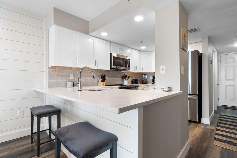 Condo, Multiple Beds (Ocean Breeze East 803) | Private kitchen | Oven, toaster, paper towels