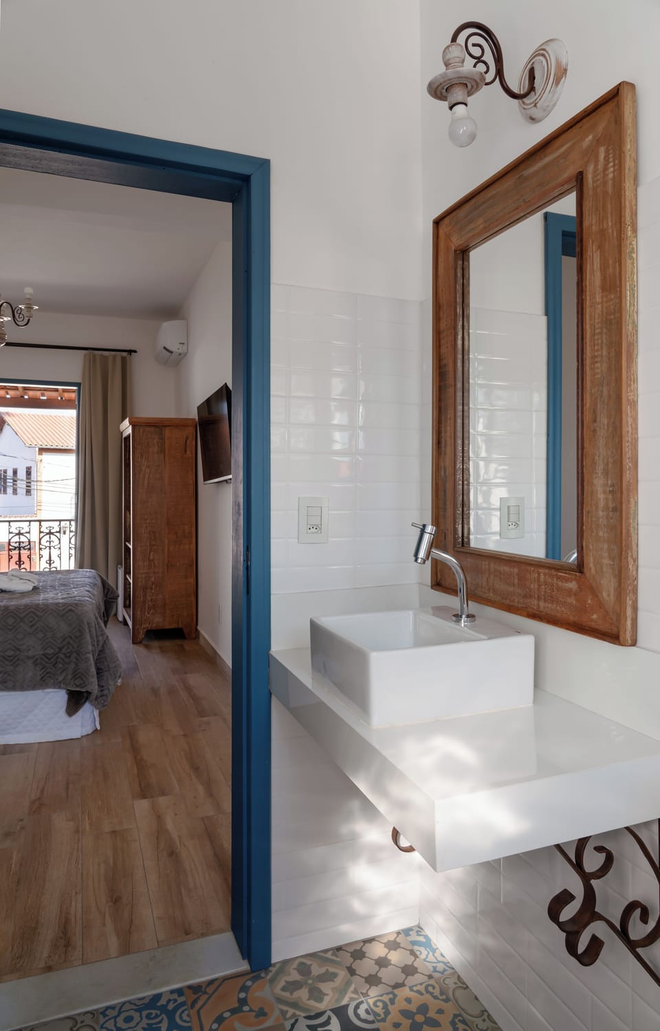 Standard Room, City View | Bathroom | Shower, rainfall showerhead, designer toiletries, hair dryer