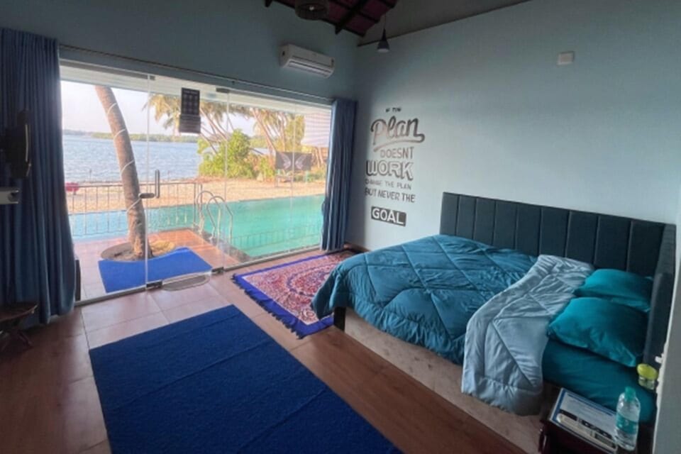 Deluxe Twin Room | Premium bedding, free WiFi, bed sheets