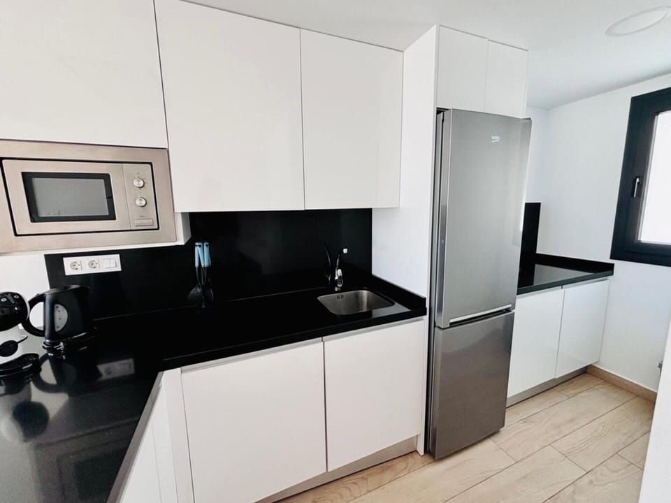 House | Private kitchen | Microwave, electric kettle