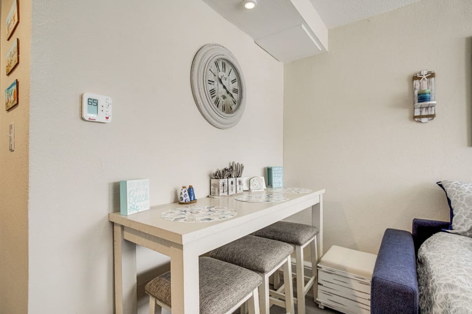 Apartment (1 Bedroom) | Interior