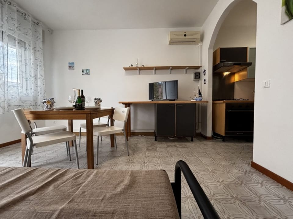Apartment, 2 Bedrooms, Balcony, Garden View | Interior