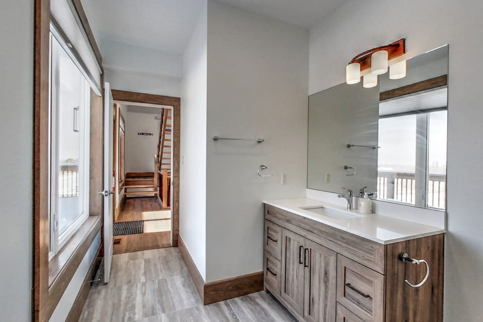 Luxury Chalet, Multiple Bedrooms, Mountain View | Bathroom | Rainfall showerhead, towels