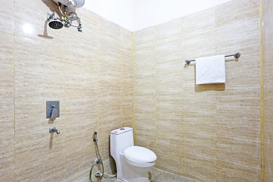 Deluxe Room | Bathroom