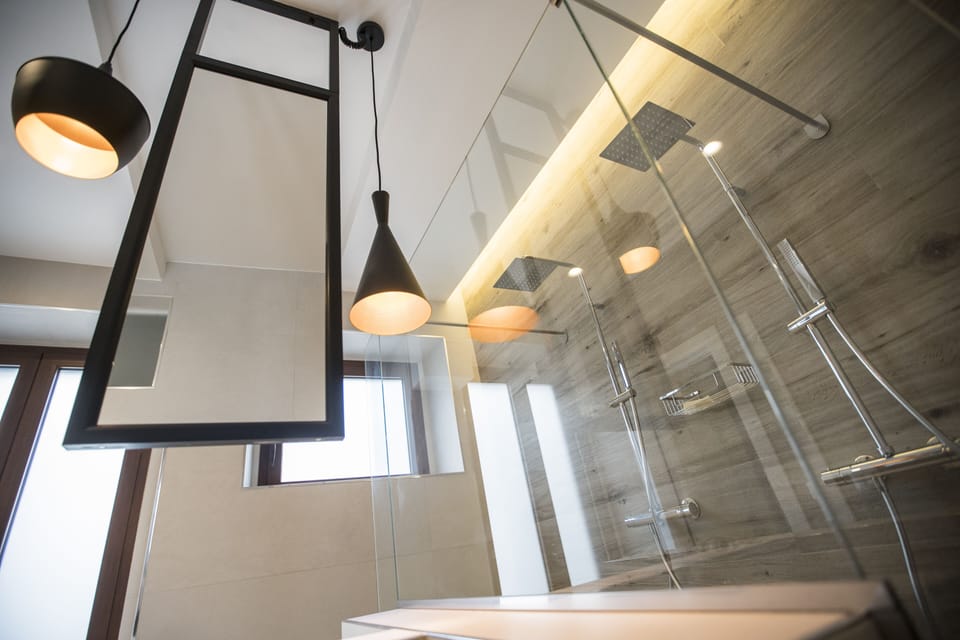 Luxury Double Room, City View | Bathroom | Hair dryer, slippers, bidet