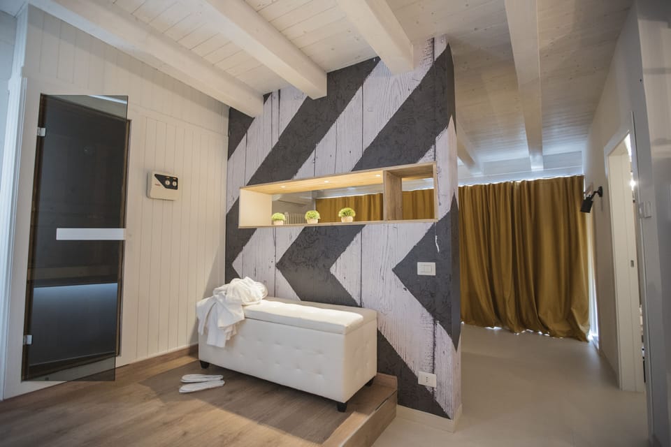 Superior Double Room, City View | In-room safe, soundproofing, WiFi (free)