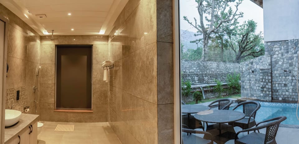 Presidential Villa, Multiple Beds | Soundproofing, iron/ironing board
