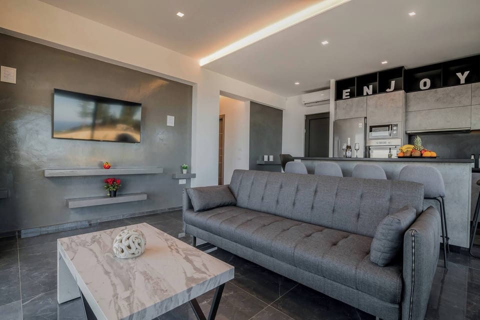 Villa, 2 Bedrooms, Patio, Garden View | Living area