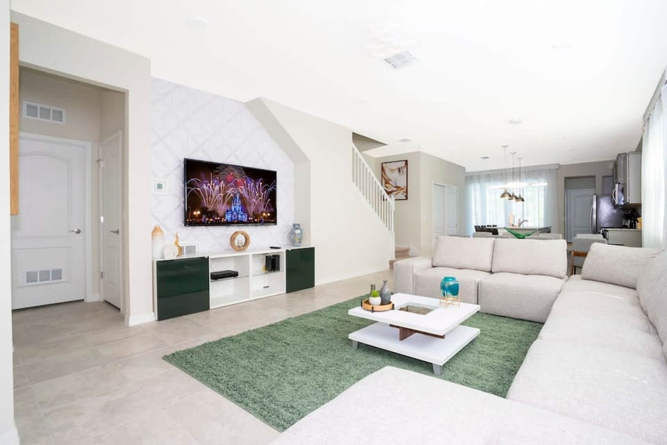 House | 5 bedrooms, high-speed internet