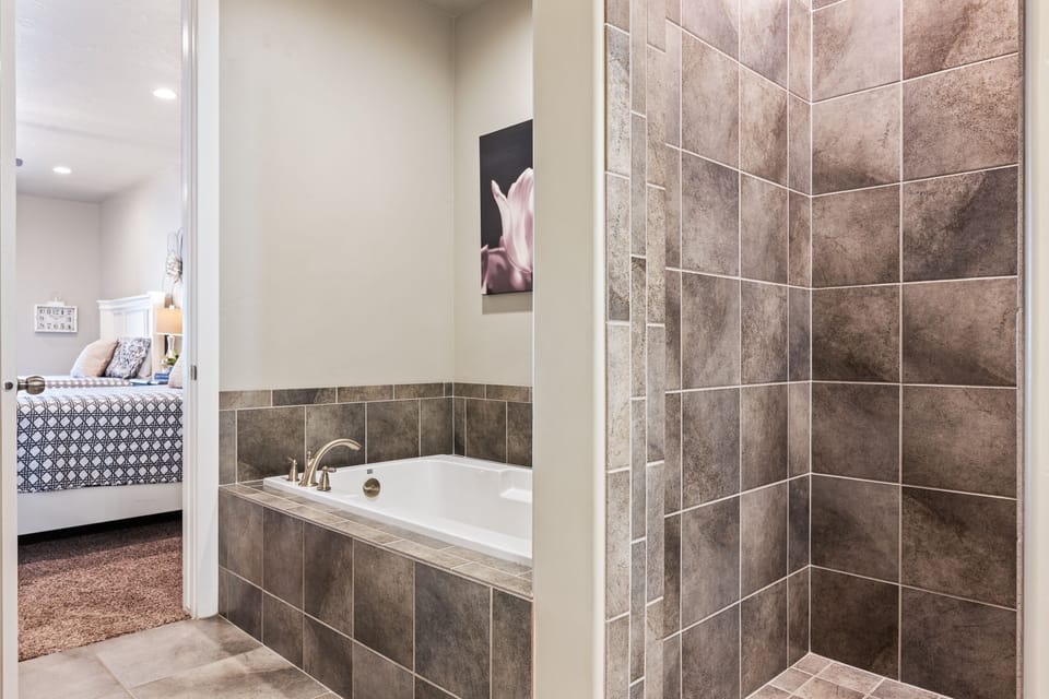 Zion's Edge 4 Bedroom Townhouse House in Washington