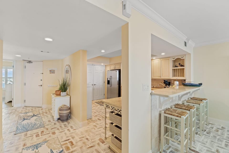 Condo, Multiple Beds (SeaSpray East 825-Gulf Front) | Interior
