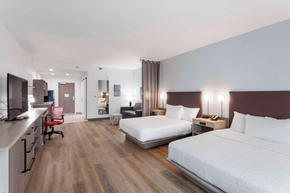 55-inch Smart TV with digital channels, Netflix, Hulu