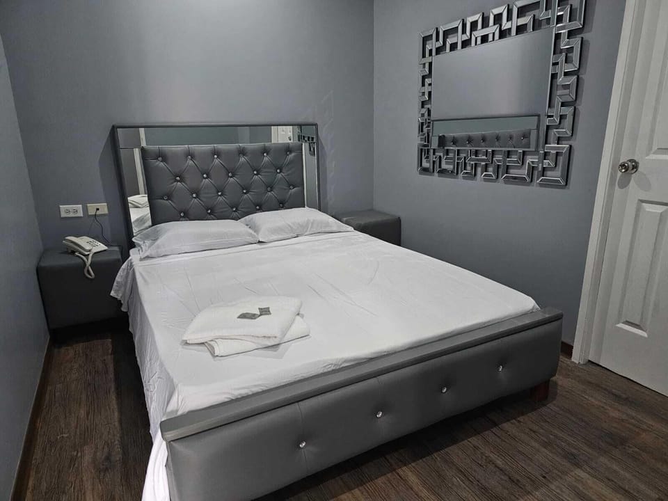 Basic Room, 1 Double Bed | WiFi (free)