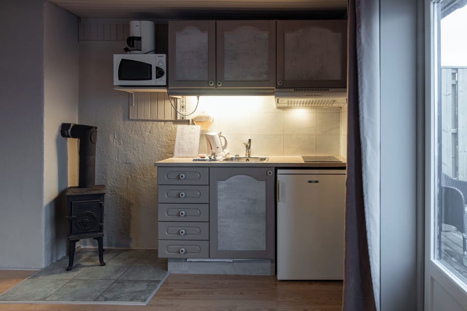 Classic Condo | Free WiFi, bed sheets
