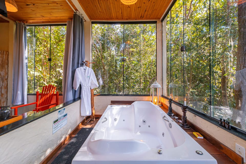 Elite Suite | 1 bedroom, hypo-allergenic bedding, minibar, individually decorated