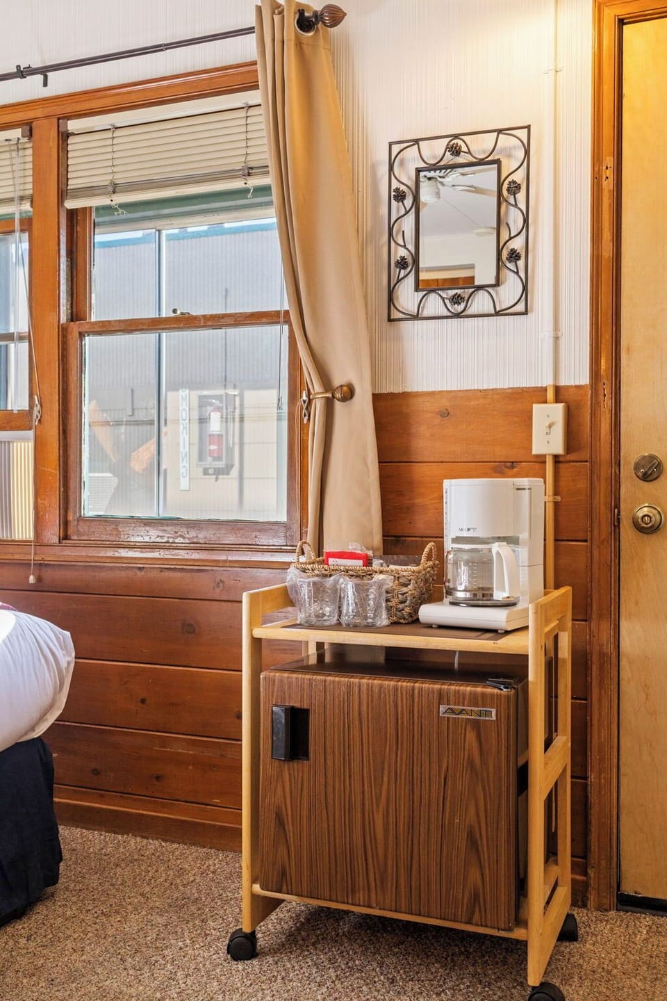 Room 3, 2 Doubles, pet friendly | Premium bedding, blackout drapes, iron/ironing board, free WiFi
