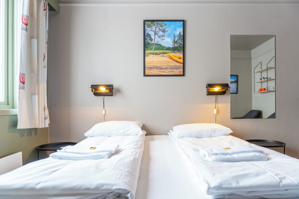Basic Double Room, 1 Queen Bed | Lake view