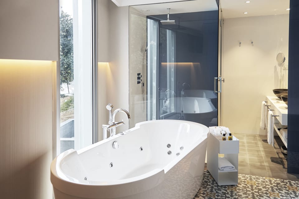 Junior Suite | Jetted tub
