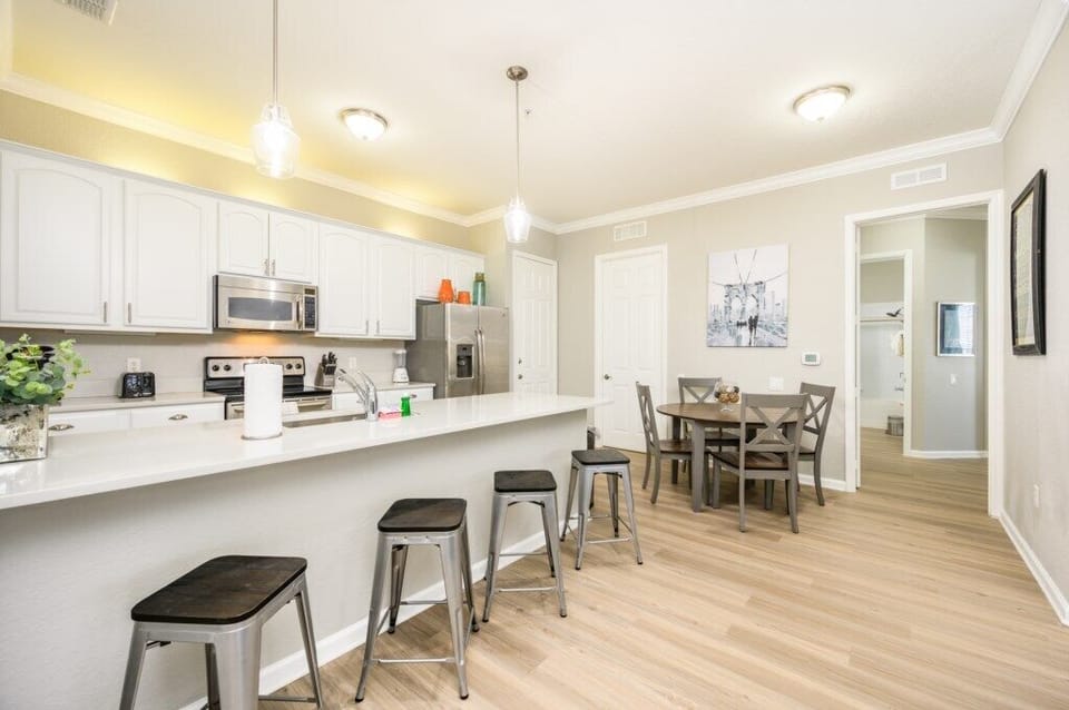 Condo (Beautiful Modern Condo - Vista Cay Re) | Private kitchen | Cookware/dishes/utensils