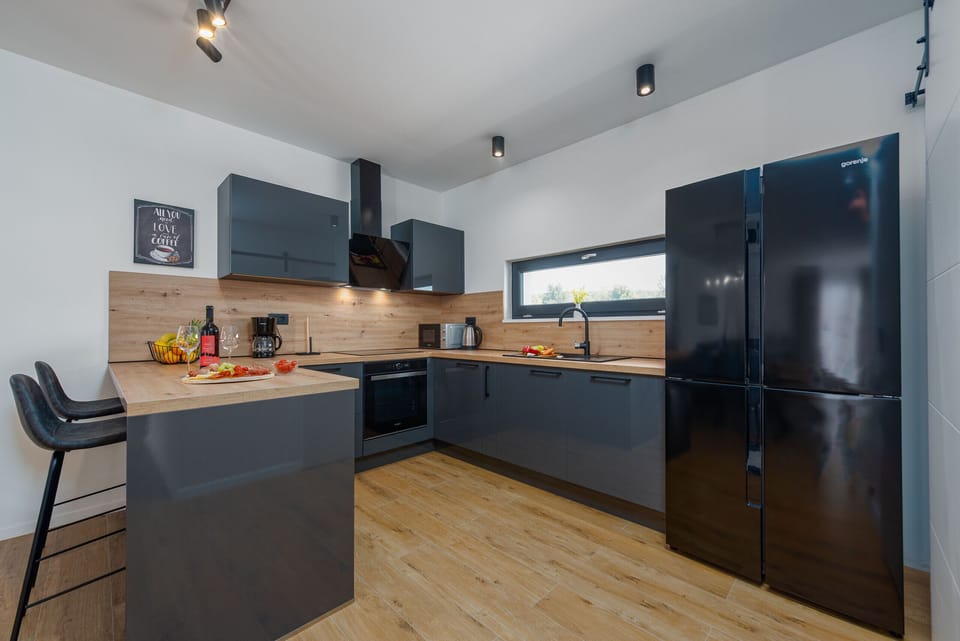 Microwave, dishwasher, coffee/tea maker, highchair