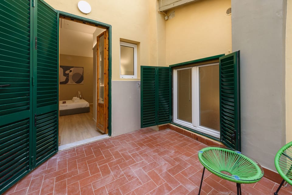 Luxury Apartment | Terrace/patio