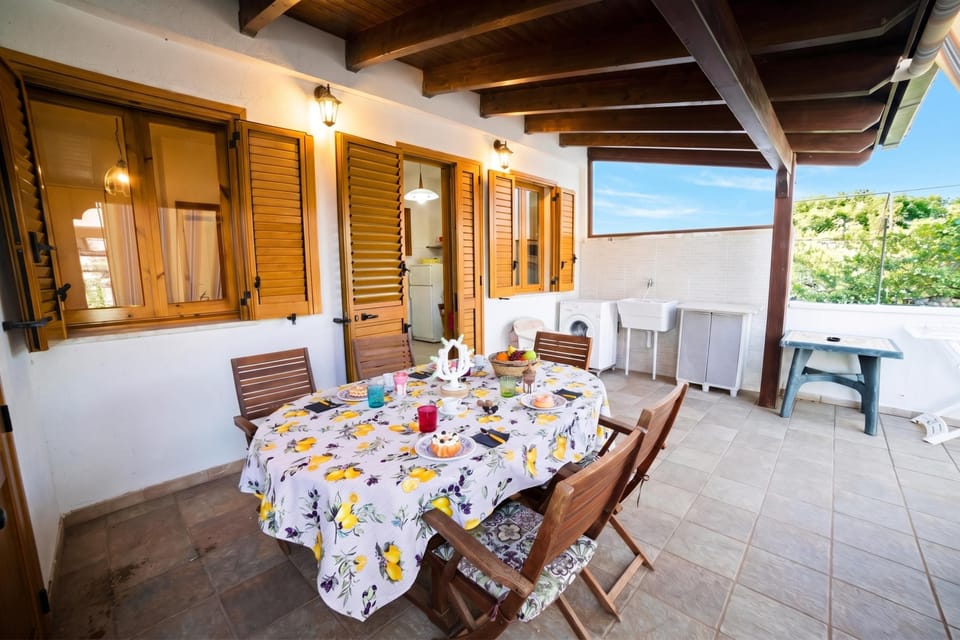 Family House, 2 Bedrooms, Terrace (Villetta Tesea In Residence Near The) | Outdoor dining