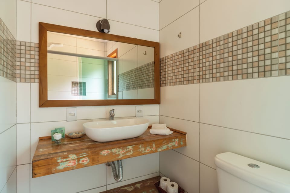 Shower, bidet, towels, soap