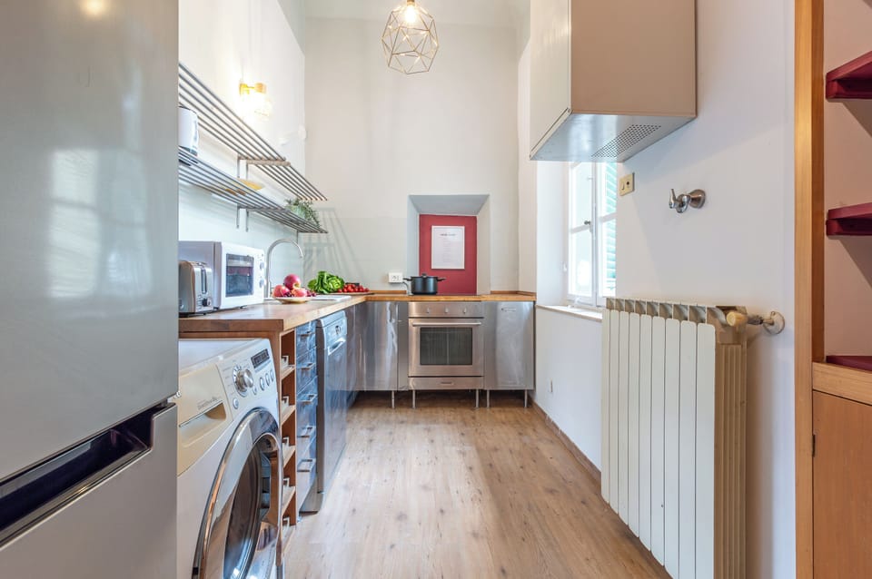 Comfort Apartment | Private kitchen | Fridge, microwave, oven, stovetop