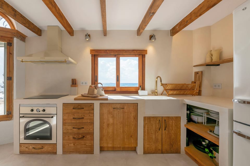 Family House (La Barca) | In-room dining