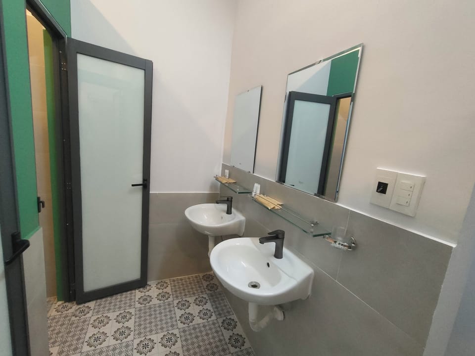 Standard Shared Dormitory, Multiple Beds, Non Smoking, City View | Premium bedding, memory foam beds, desk, laptop workspace