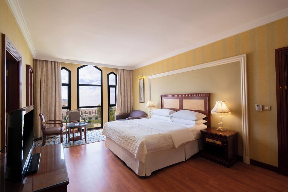 Pillowtop beds, minibar, in-room safe, desk
