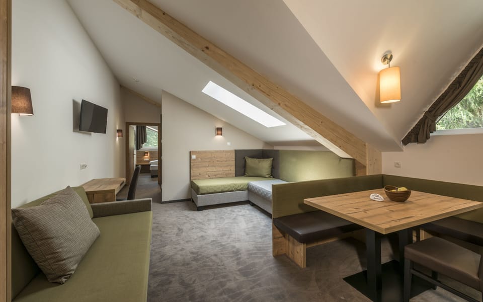 Apartment, 1 Bedroom | 1 bedroom, minibar, in-room safe, desk