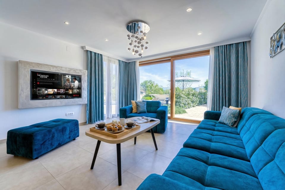 Family House, 2 Bedrooms, 2 Bathrooms (Villa Mare With Private Pool And) | Living area | Flat-screen TV