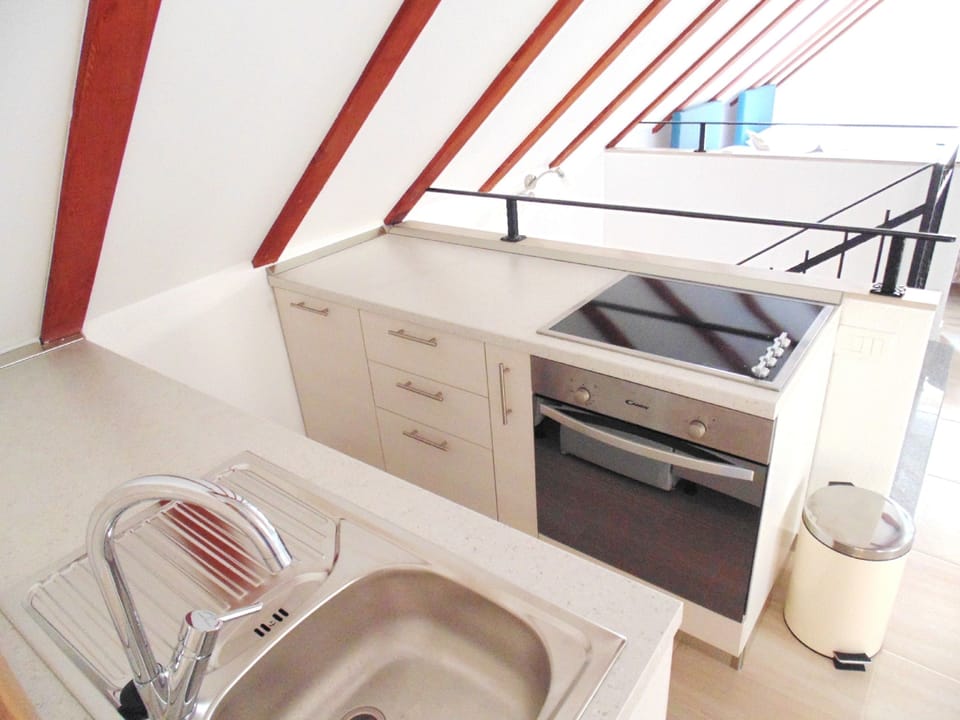 Comfort Studio, Balcony, City View | Private kitchen | Fridge, electric kettle