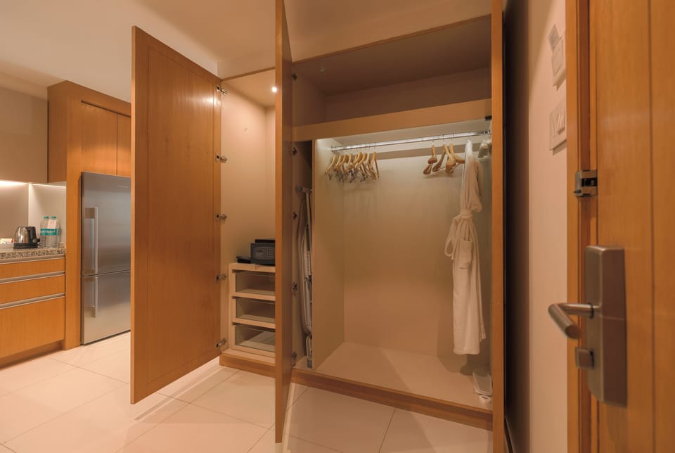 Deluxe Studio | Premium bedding, in-room safe, individually furnished, desk