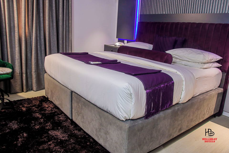 Executive Double Room | In-room dining