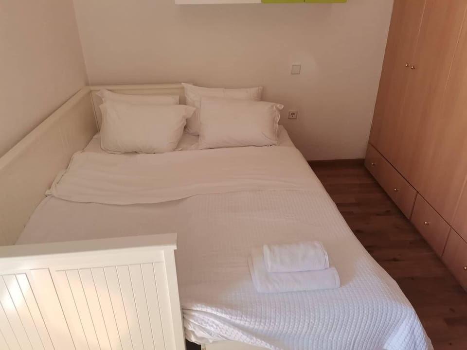 House, Smoking | 3 bedrooms